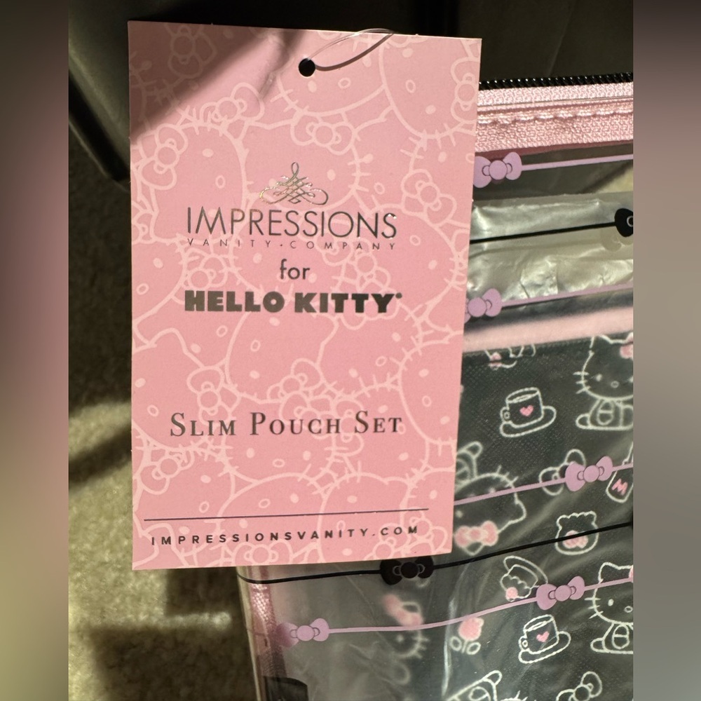 🚫SOLD🚫 Hello Kitty Cosmetic Pouch Set - Pair of 2 Slim Pouches - Picture 5 of 6